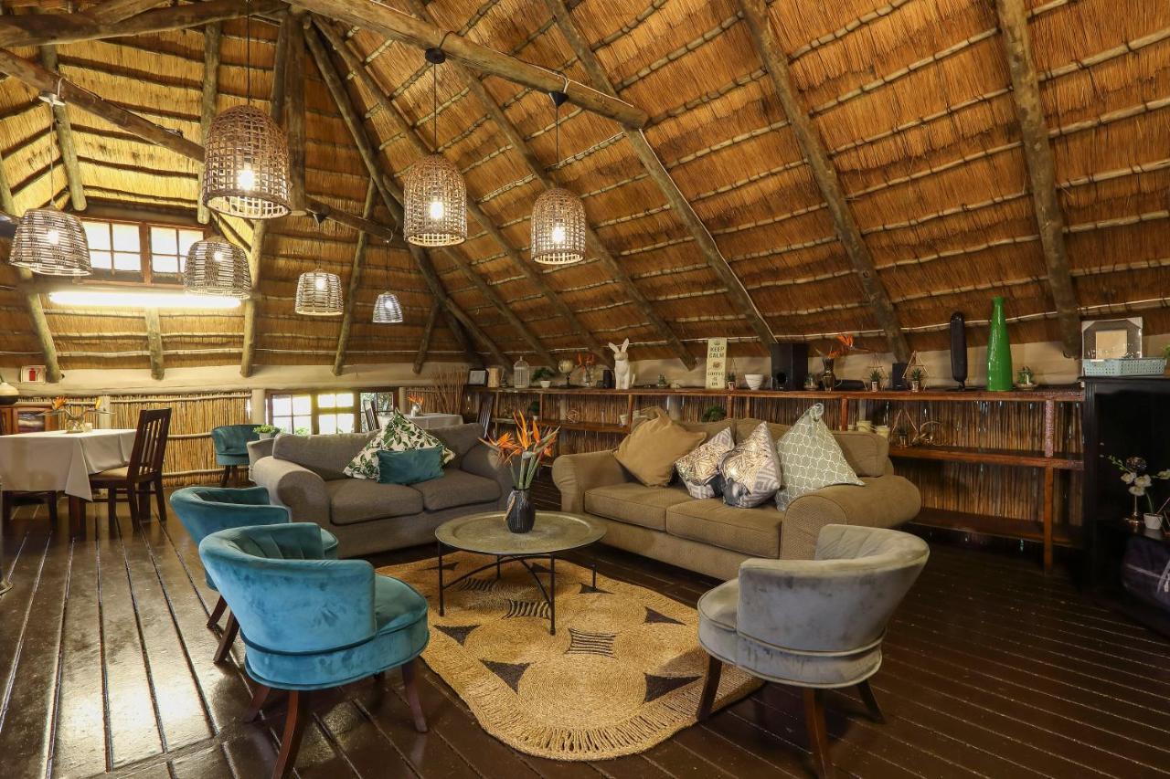 Nongoma Lodge & Inn Cc Buitenkant foto