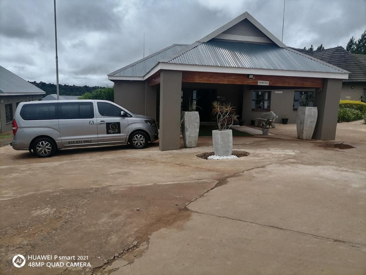 Nongoma Lodge & Inn Cc Buitenkant foto
