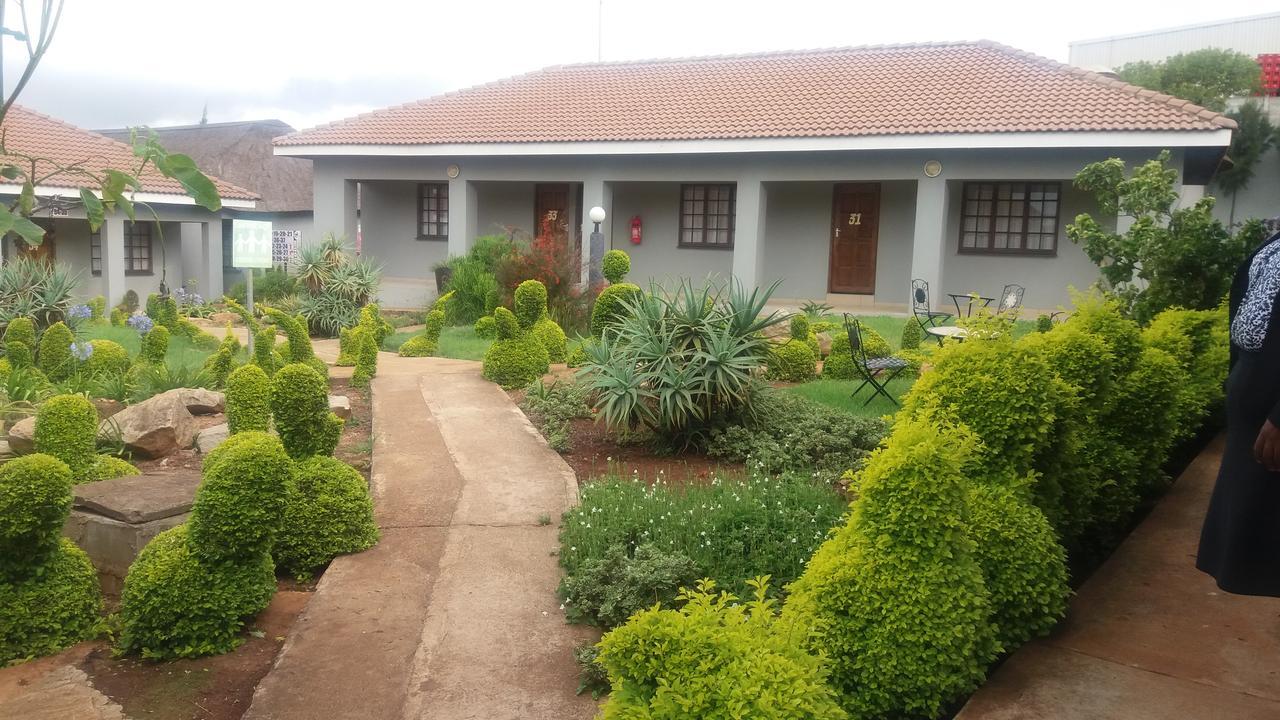 Nongoma Lodge & Inn Cc Buitenkant foto