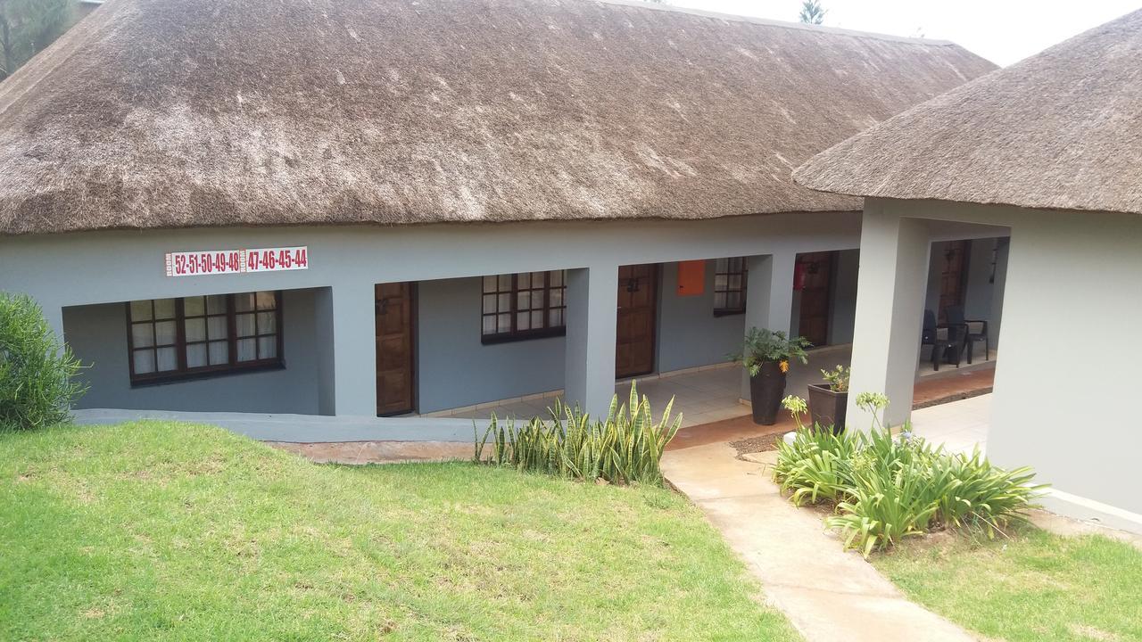 Nongoma Lodge & Inn Cc Buitenkant foto